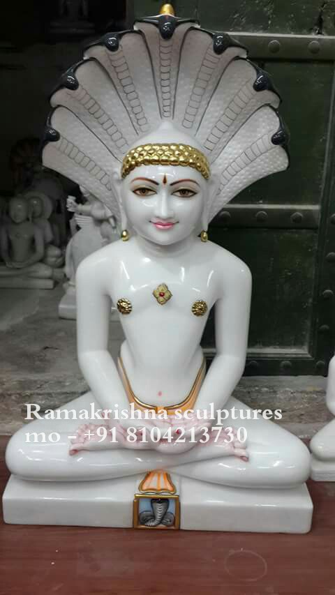 Paeshavnath marble murti