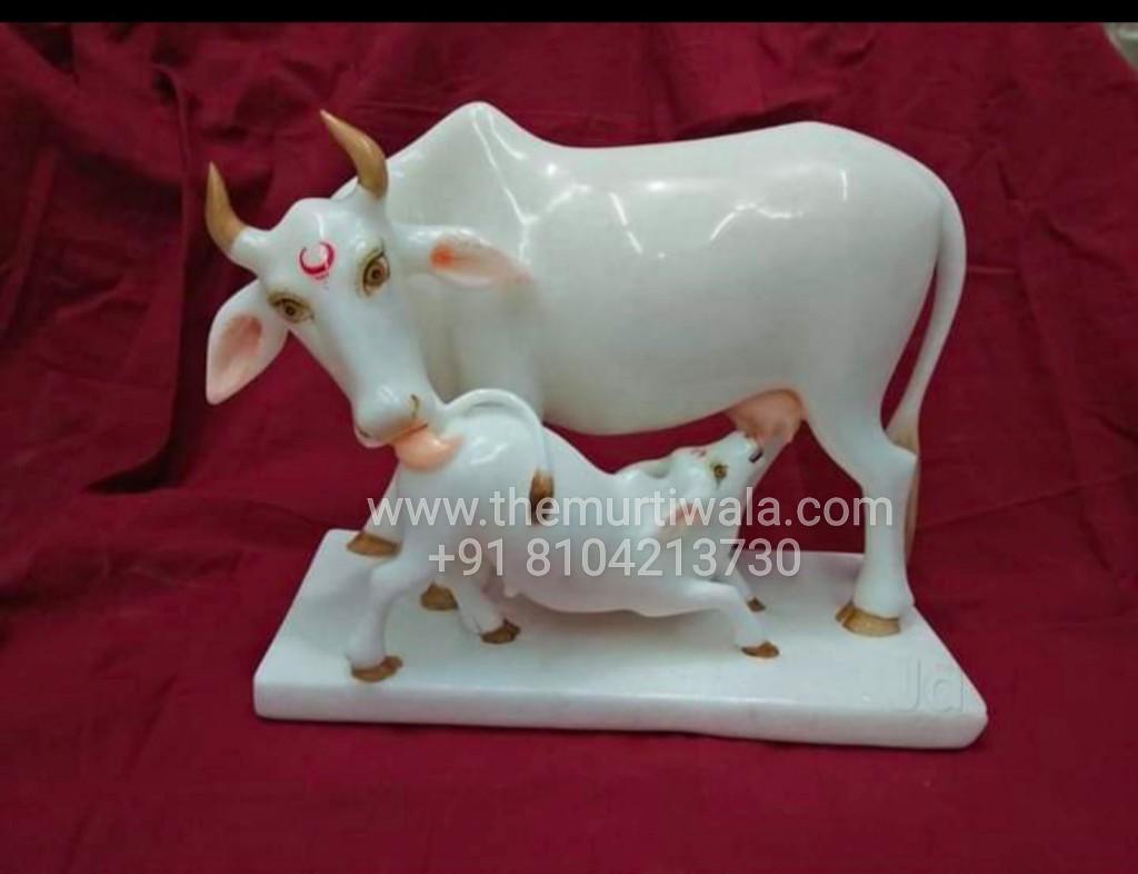Cow calf Statue
